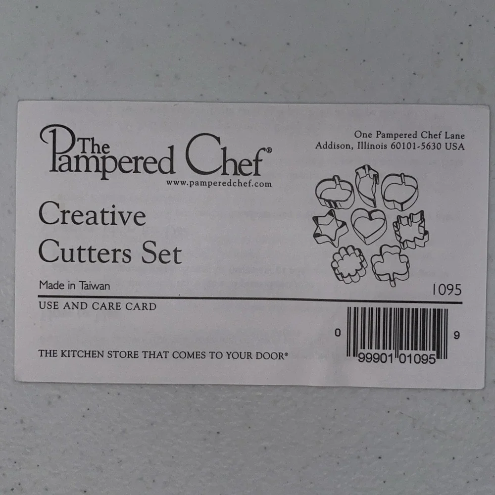 Pampered Chef Lot Hand Pie & Pocket Maker And Creative Cutters Set Bread Fruit